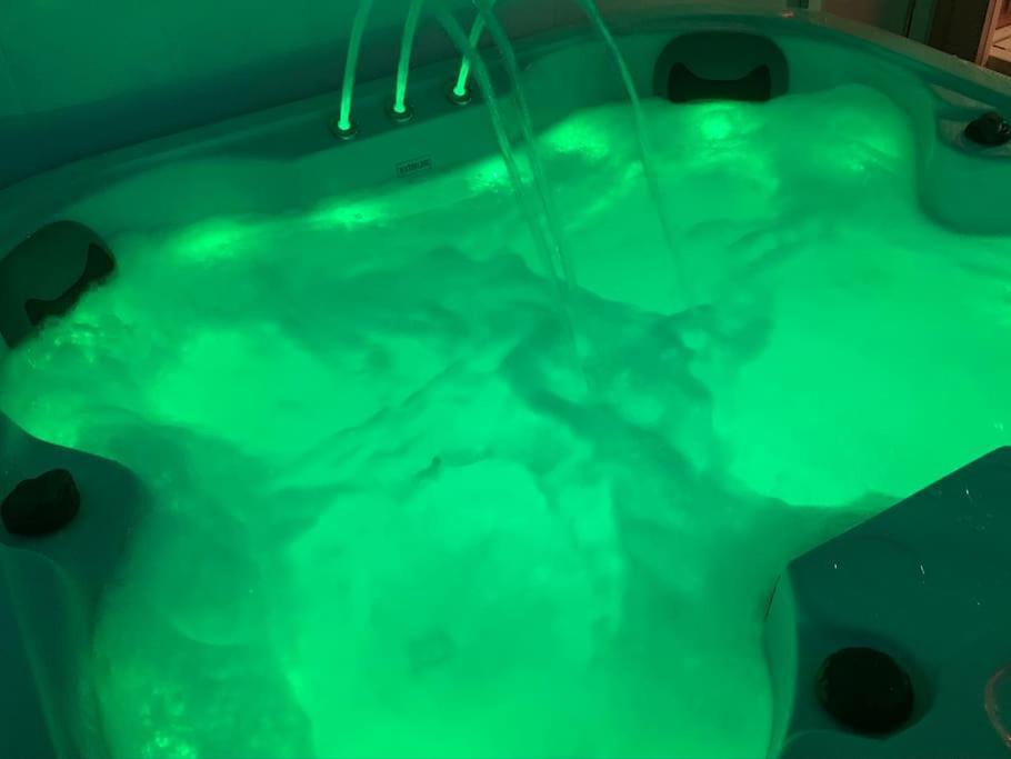 Perfect Couple Retreat To Unwind&Relax With Hottub Apartment Peacehaven Luaran gambar