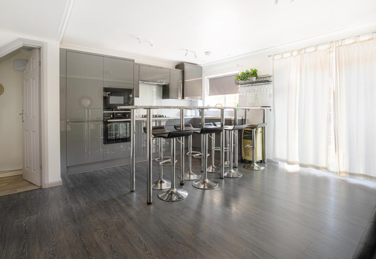 Perfect Couple Retreat To Unwind&Relax With Hottub Apartment Peacehaven Luaran gambar
