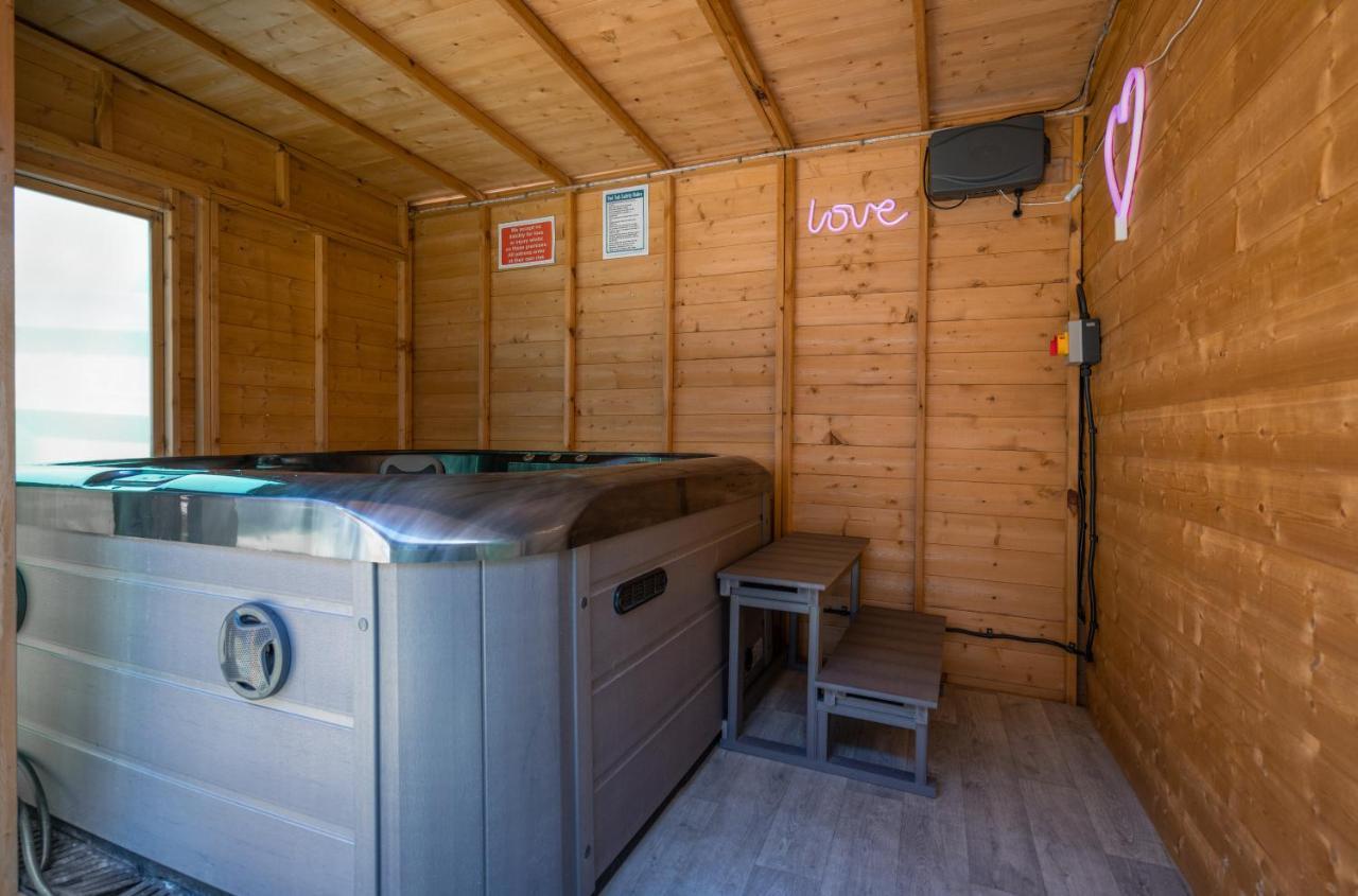 Perfect Couple Retreat To Unwind&Relax With Hottub Apartment Peacehaven Luaran gambar